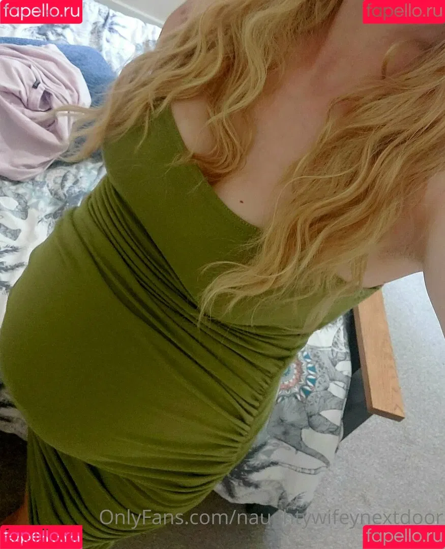 naughtywifeynextdoor Onlyfans Photo Gallery 