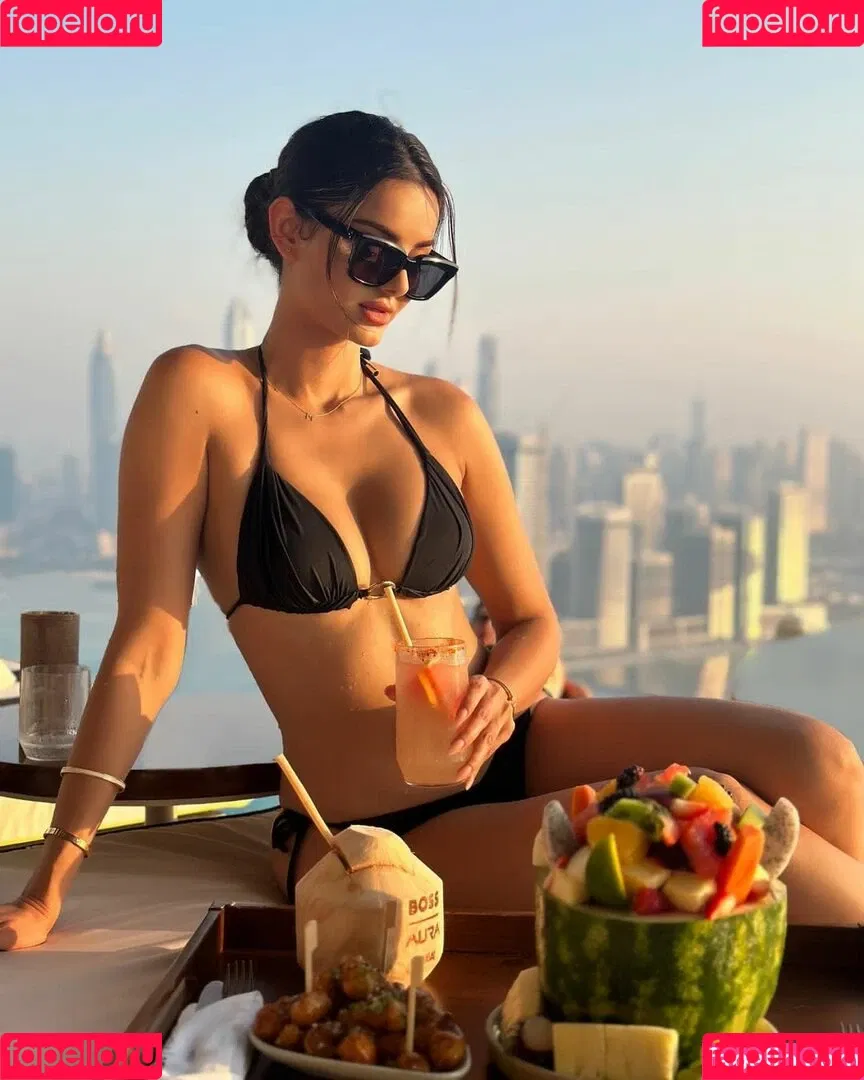 Mahlagha Jaberi Onlyfans Photo Gallery 