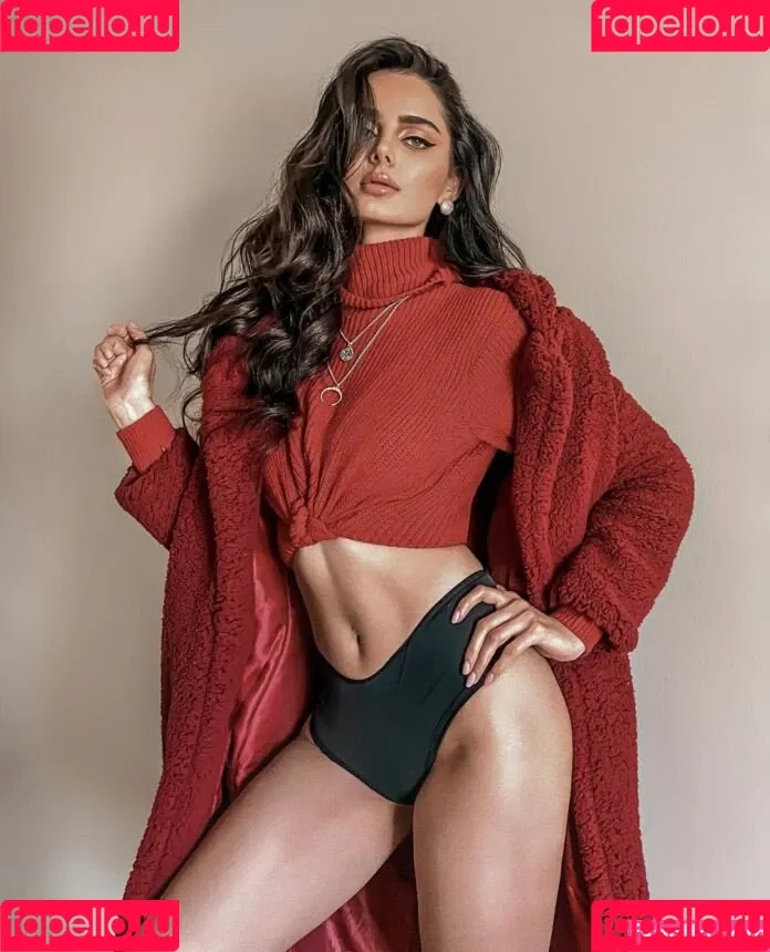 Mahlagha Jaberi Onlyfans Photo Gallery 