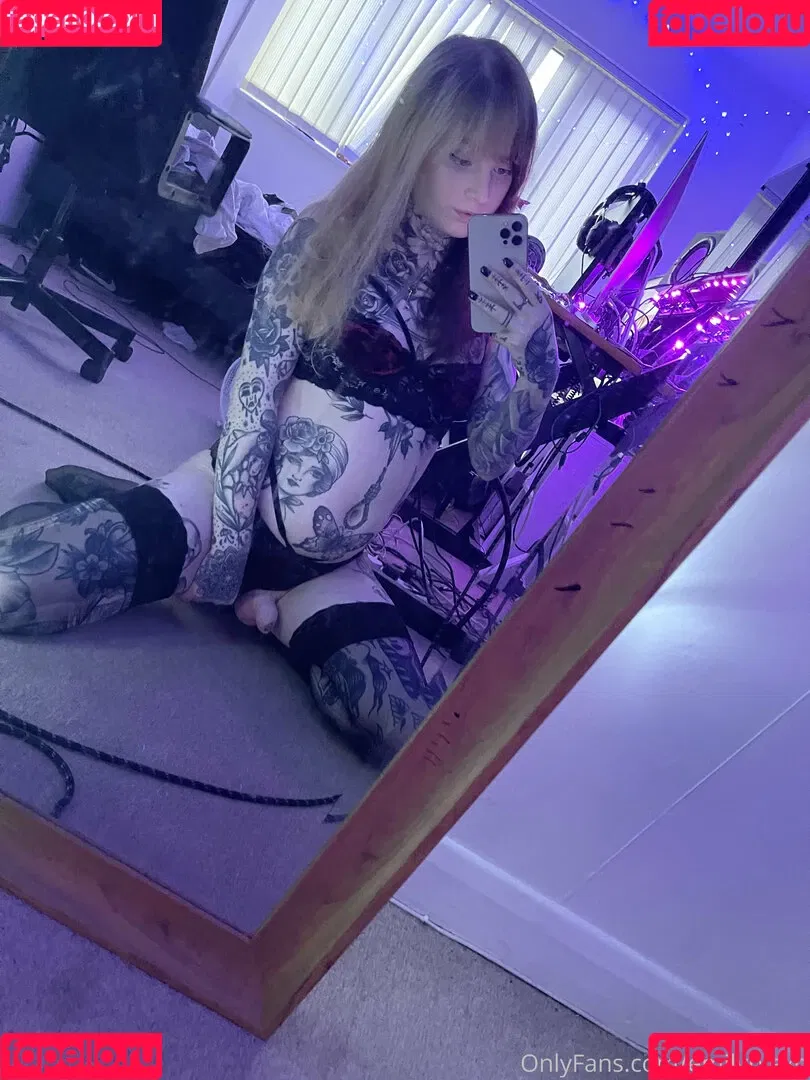 emilypiexo Onlyfans Photo Gallery 