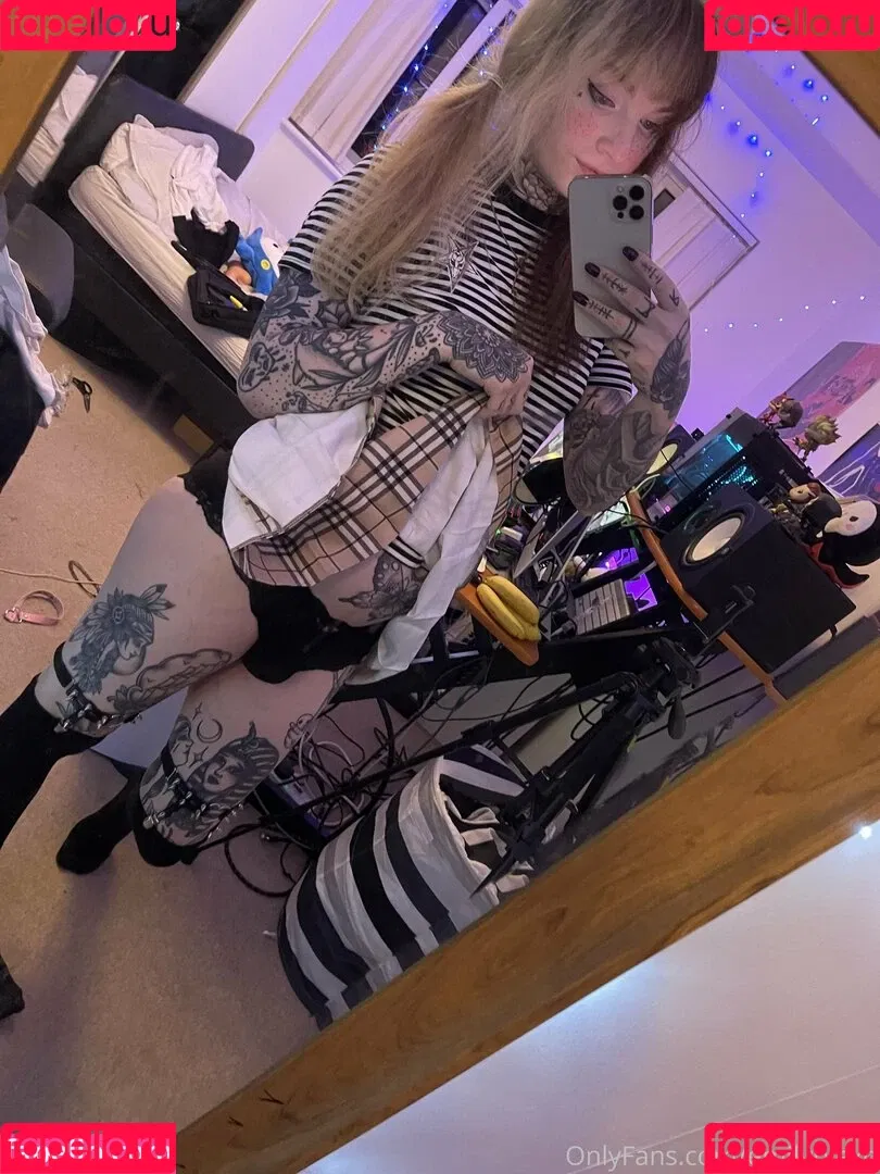 emilypiexo Onlyfans Photo Gallery 