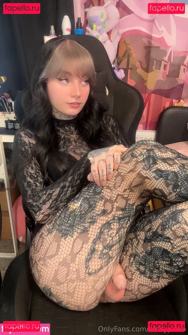 emilypiexo Onlyfans Photo Gallery 