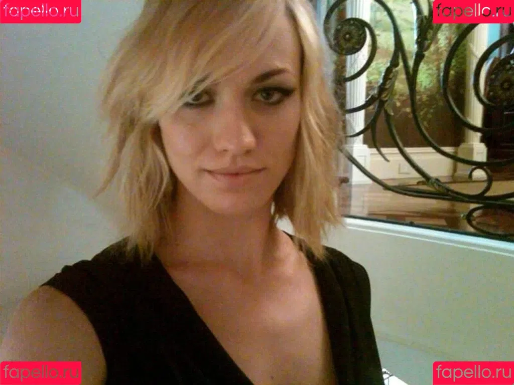 Yvonne Strahovski Onlyfans Photo Gallery 