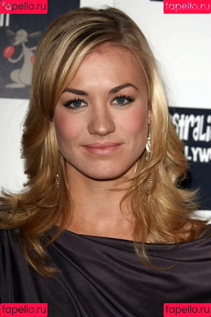 Yvonne Strahovski Onlyfans Photo Gallery 