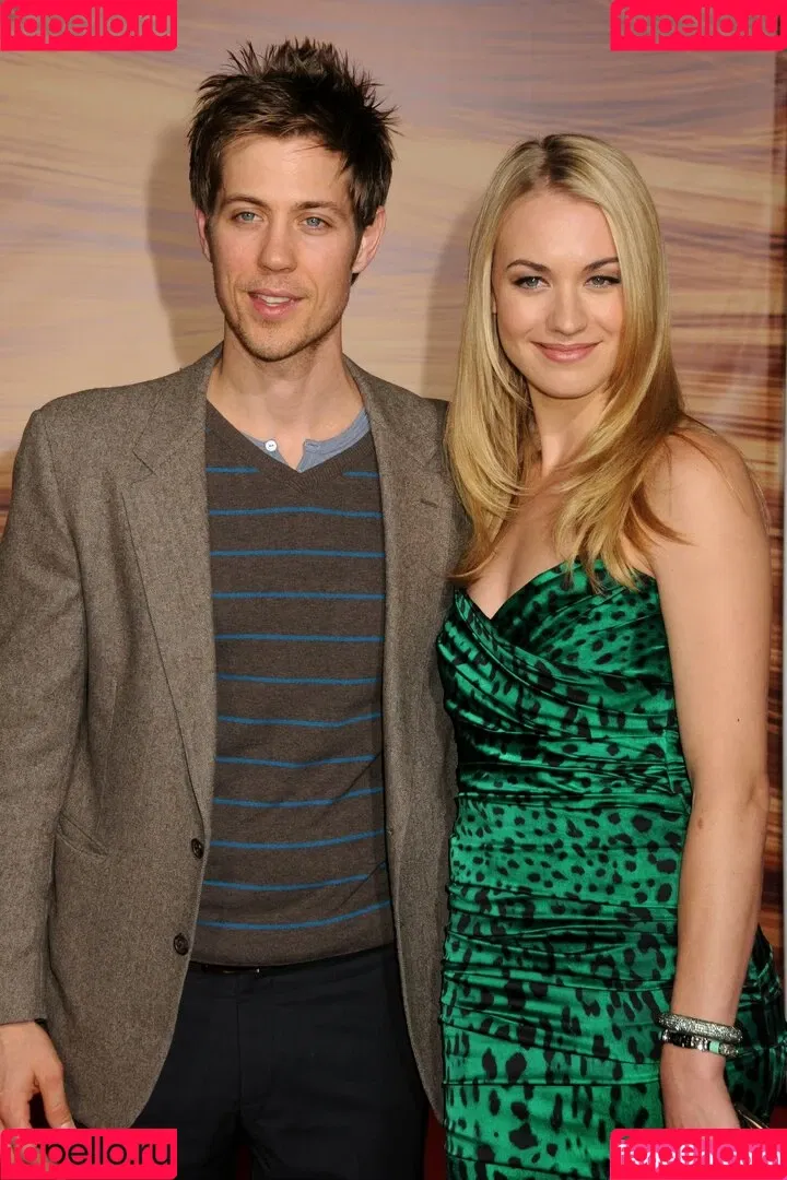 Yvonne Strahovski Onlyfans Photo Gallery 