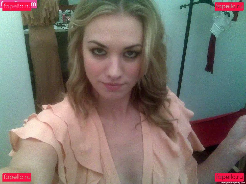 Yvonne Strahovski Onlyfans Photo Gallery 
