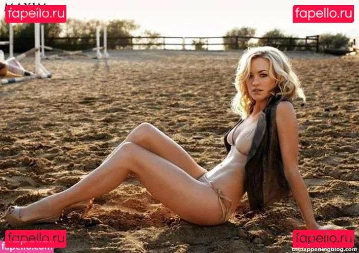 Yvonne Strahovski Onlyfans Photo Gallery 