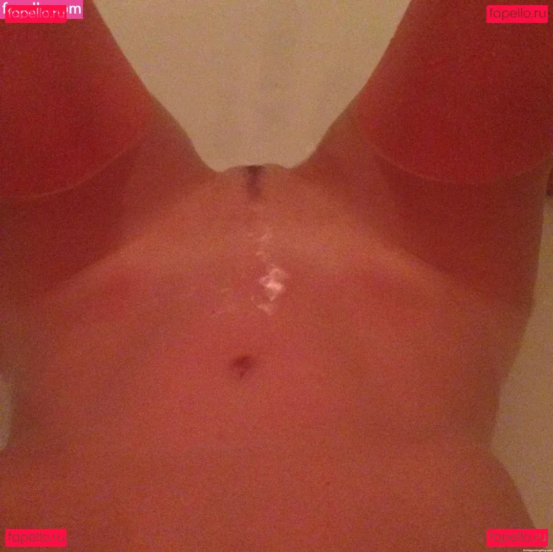 Yvonne Strahovski Onlyfans Photo Gallery 