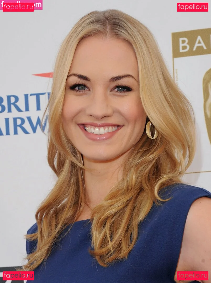 Yvonne Strahovski Onlyfans Photo Gallery 