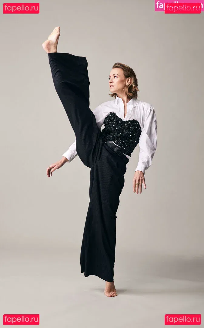 Yvonne Strahovski Onlyfans Photo Gallery 