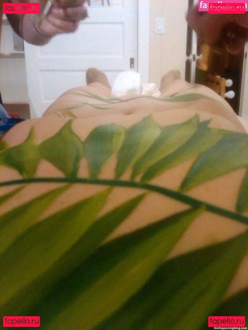 Yvonne Strahovski Onlyfans Photo Gallery 