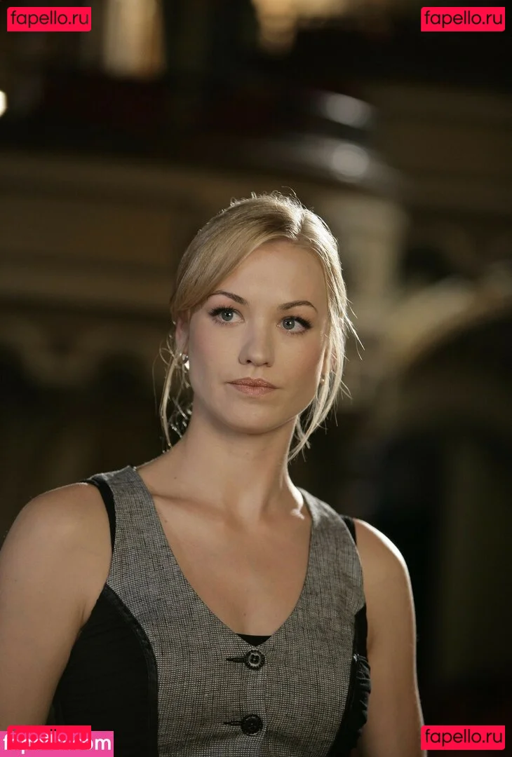 Yvonne Strahovski Onlyfans Photo Gallery 