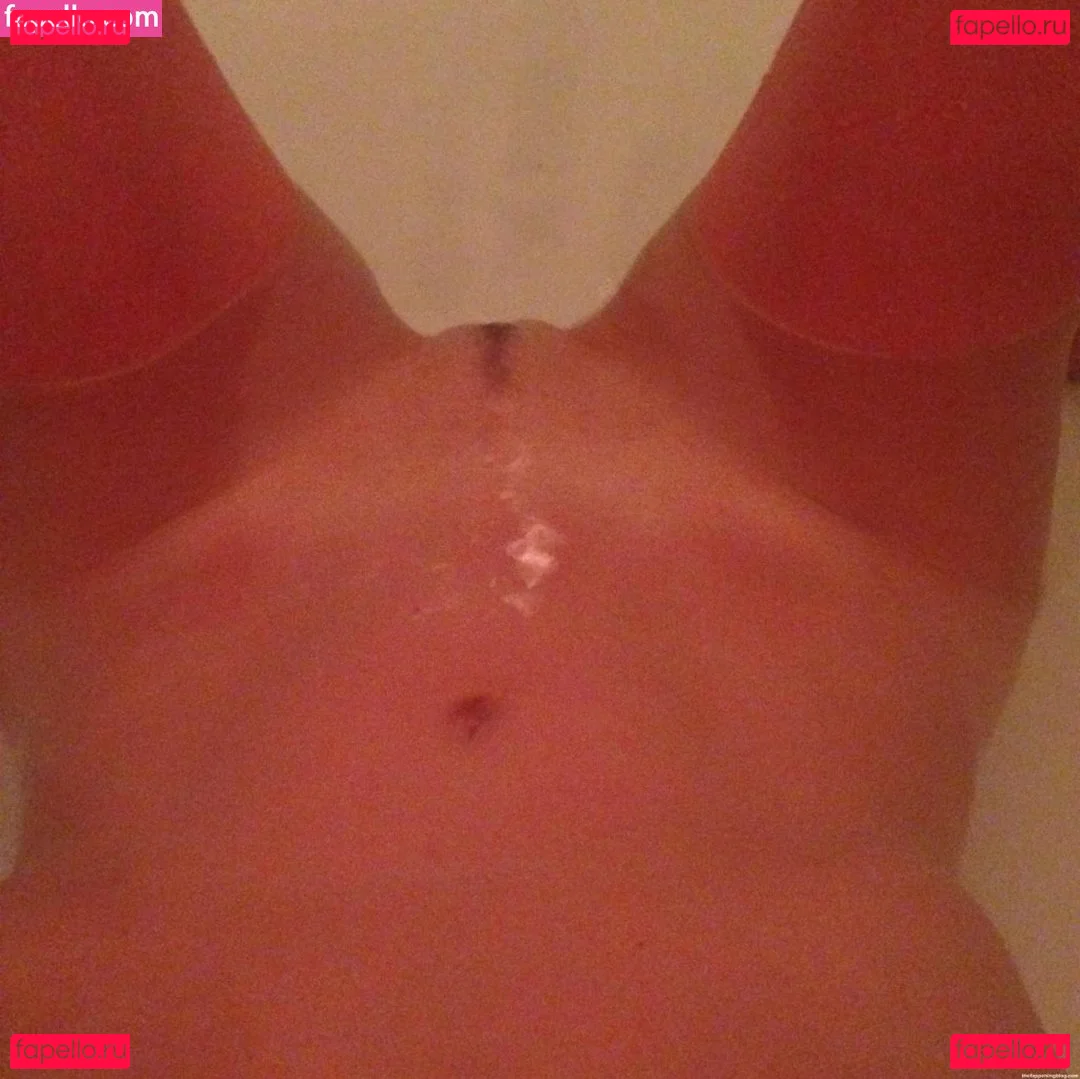 Yvonne Strahovski Onlyfans Photo Gallery 