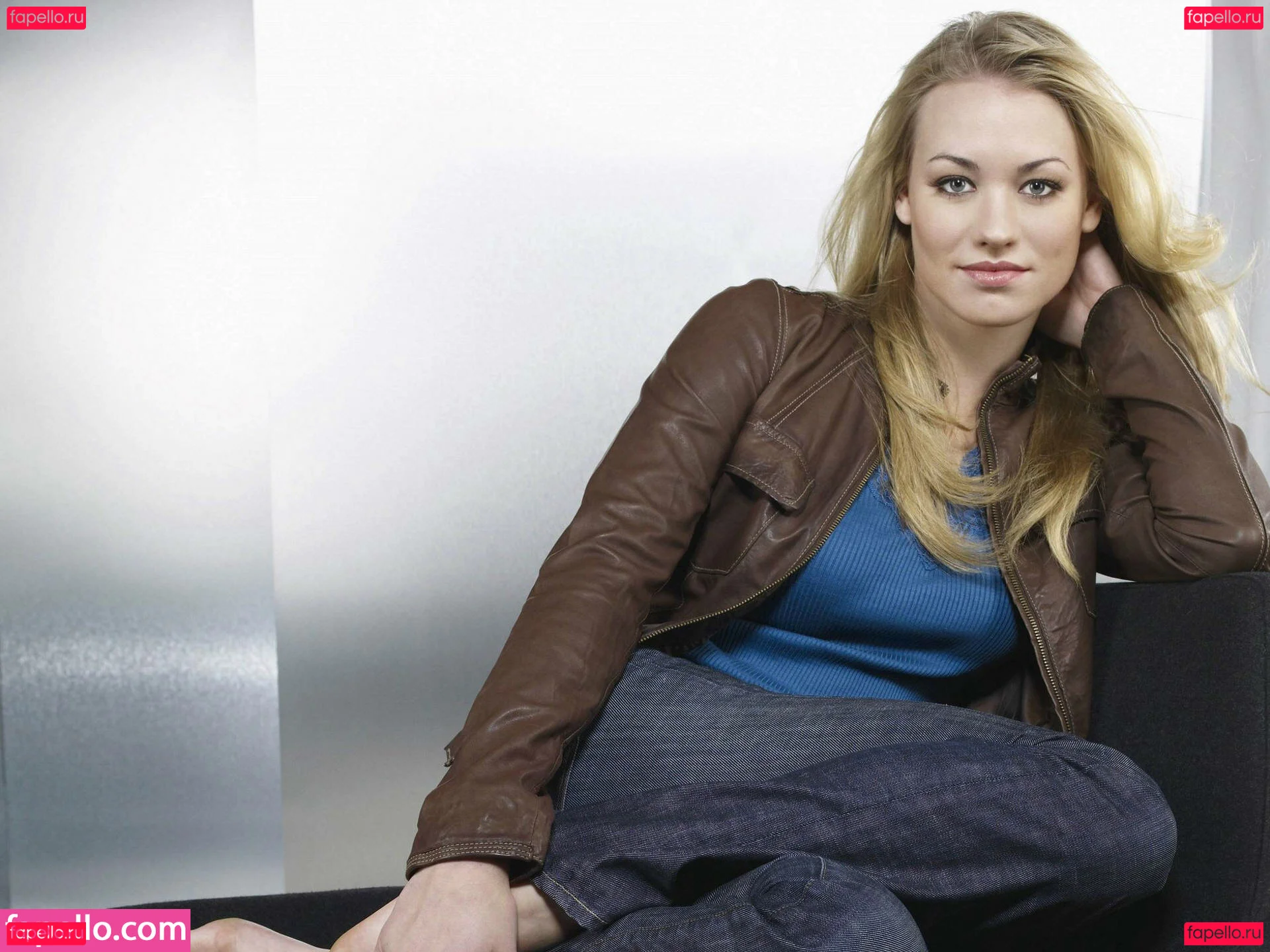 Yvonne Strahovski Onlyfans Photo Gallery 