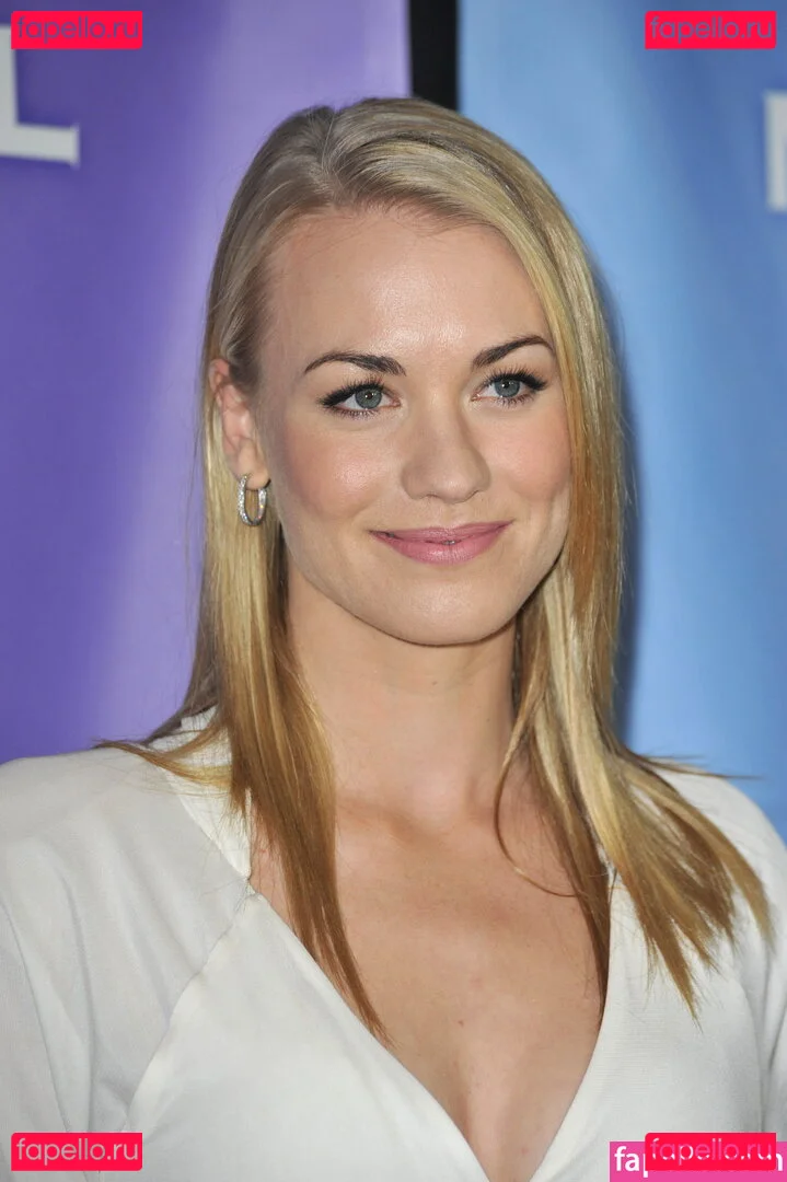 Yvonne Strahovski Onlyfans Photo Gallery 
