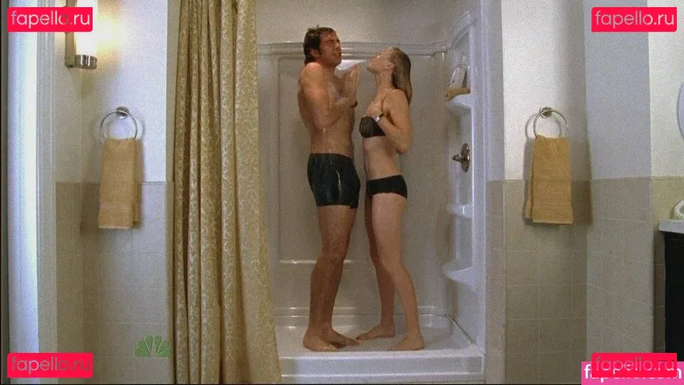 Yvonne Strahovski Onlyfans Photo Gallery 