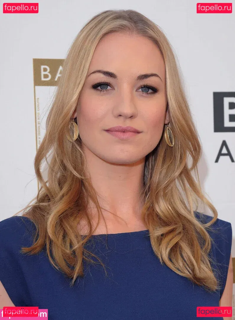 Yvonne Strahovski Onlyfans Photo Gallery 