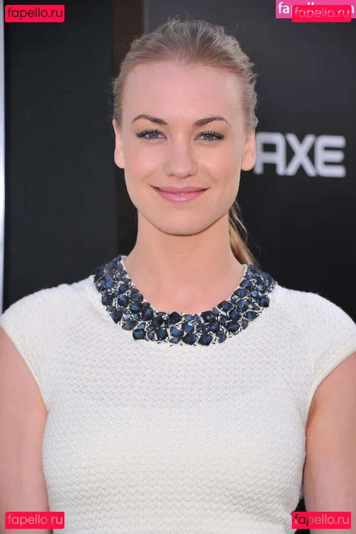 Yvonne Strahovski Onlyfans Photo Gallery 