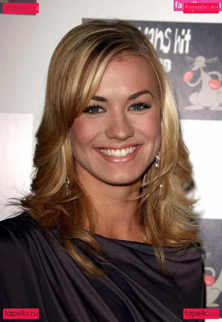Yvonne Strahovski Onlyfans Photo Gallery 