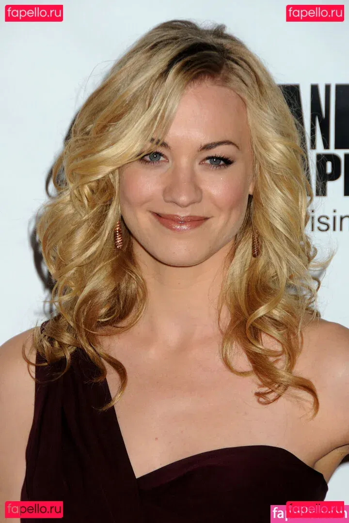 Yvonne Strahovski Onlyfans Photo Gallery 