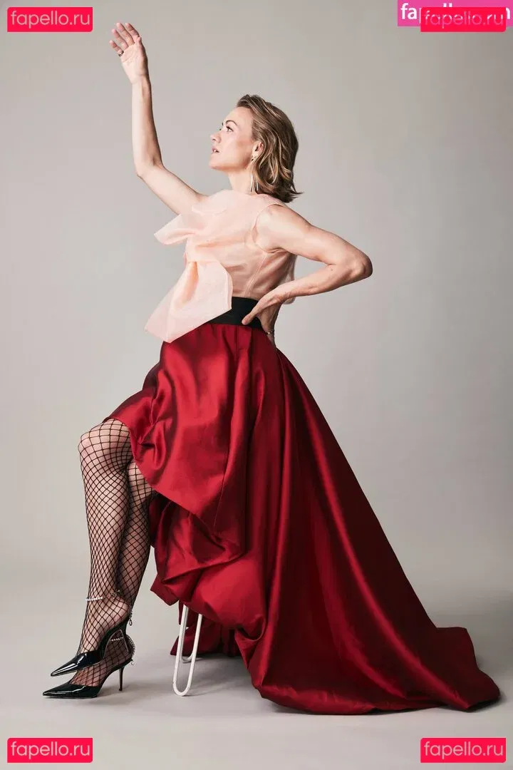 Yvonne Strahovski Onlyfans Photo Gallery 