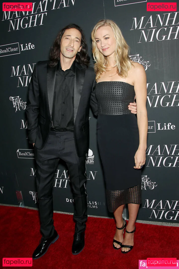 Yvonne Strahovski Onlyfans Photo Gallery 