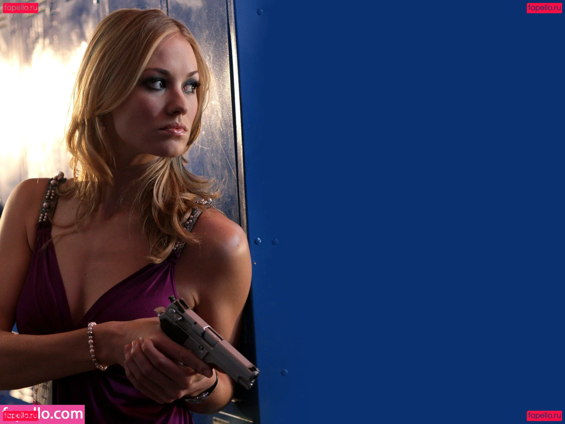 Yvonne Strahovski Onlyfans Photo Gallery 