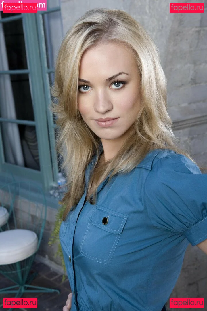 Yvonne Strahovski Onlyfans Photo Gallery 