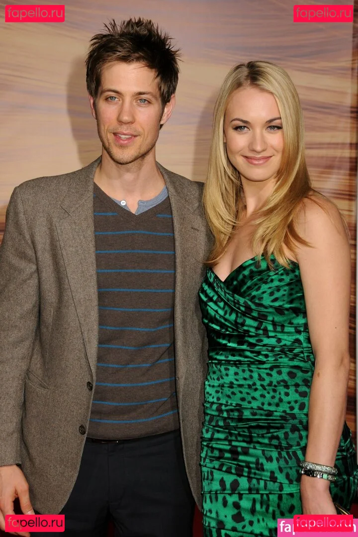 Yvonne Strahovski Onlyfans Photo Gallery 