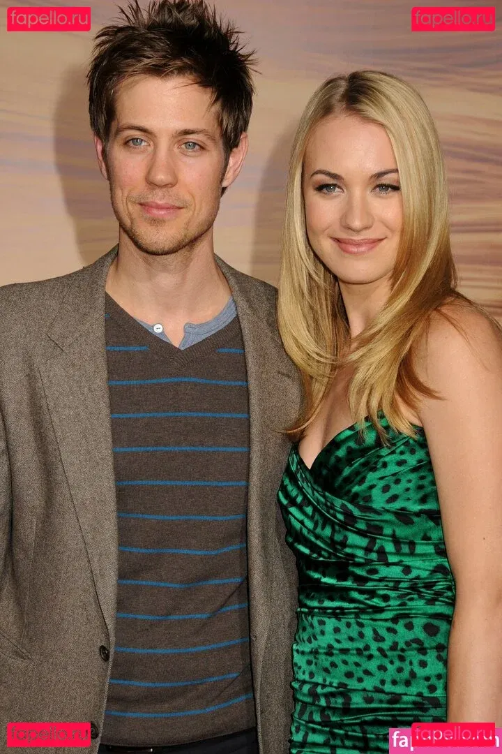 Yvonne Strahovski Onlyfans Photo Gallery 