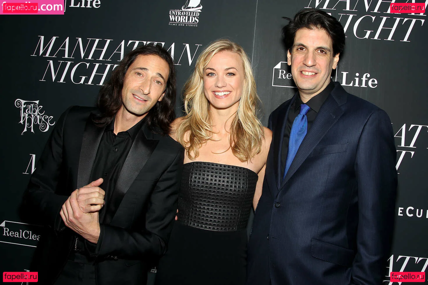 Yvonne Strahovski Onlyfans Photo Gallery 