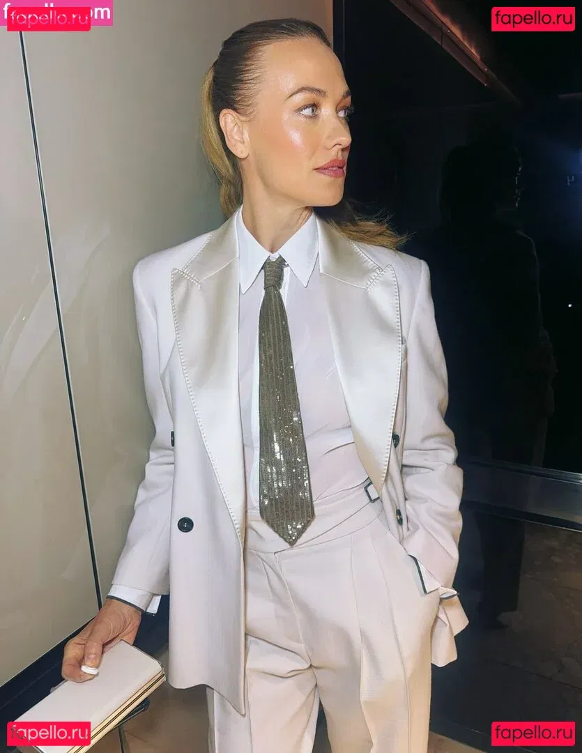 Yvonne Strahovski Onlyfans Photo Gallery 