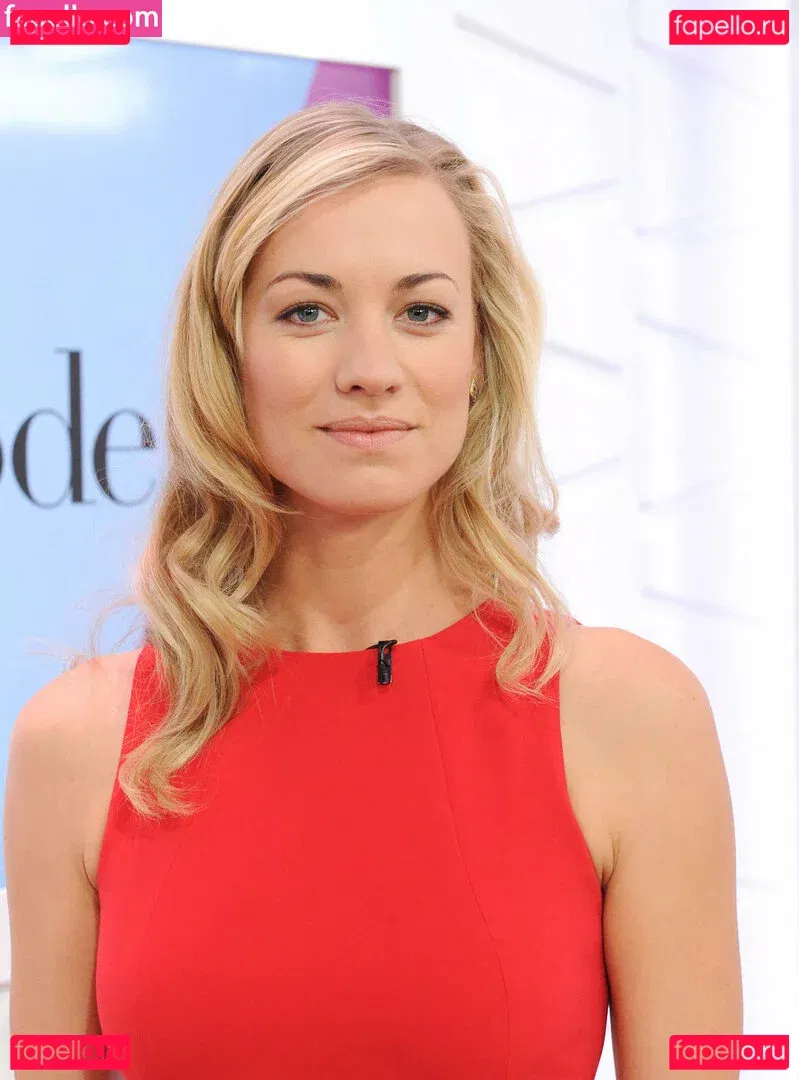 Yvonne Strahovski Onlyfans Photo Gallery 