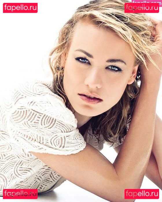 Yvonne Strahovski Onlyfans Photo Gallery 