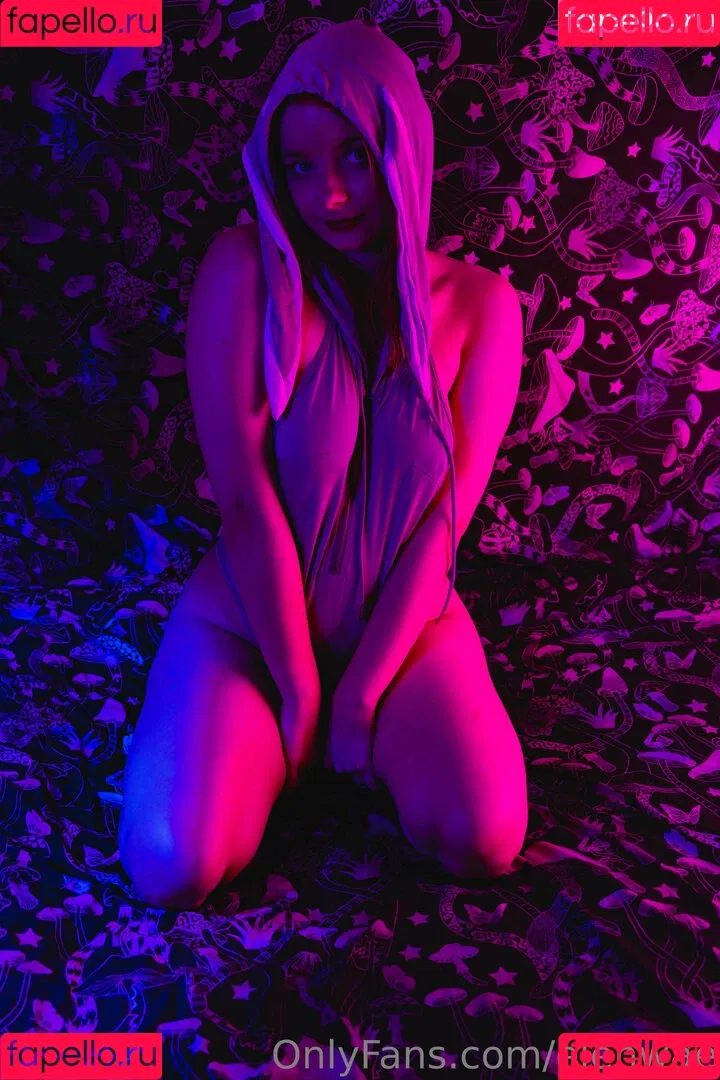 elenwae Onlyfans Photo Gallery 