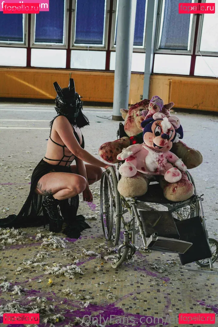 elenwae Onlyfans Photo Gallery 