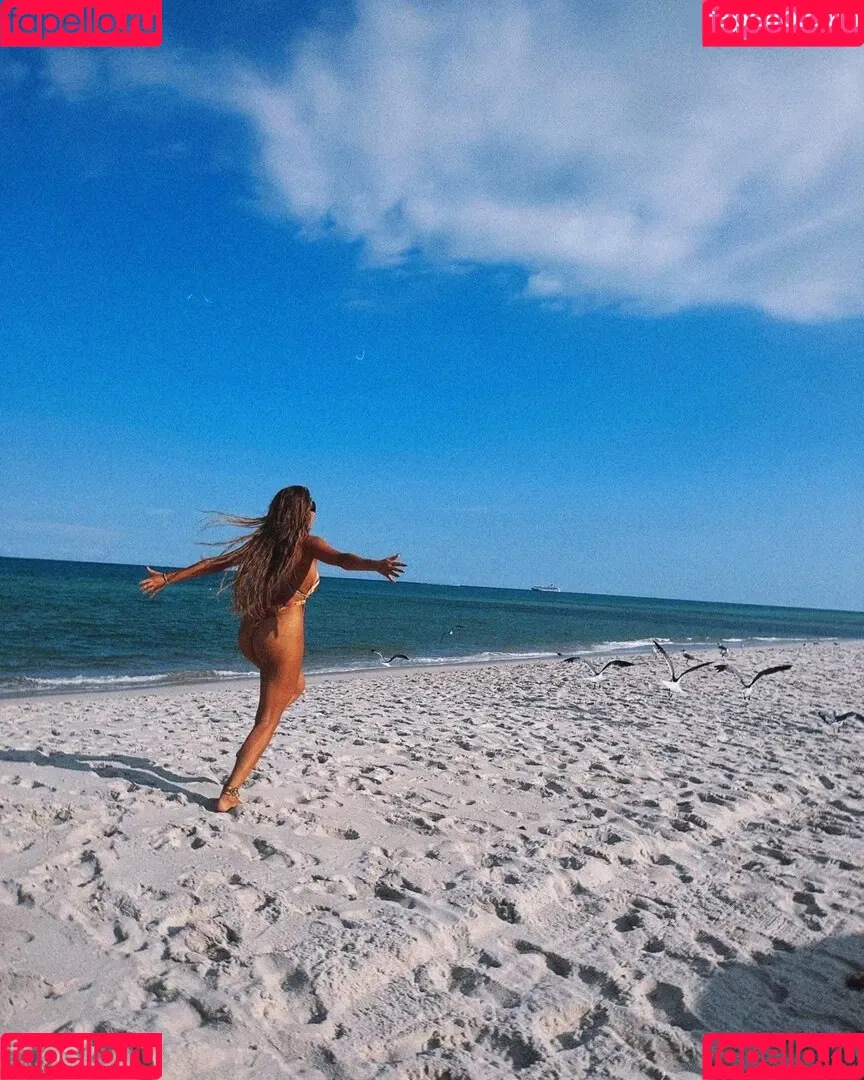 Tayna Onlyfans Photo Gallery 