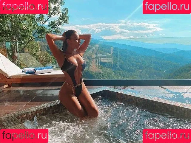 Tayna Onlyfans Photo Gallery 