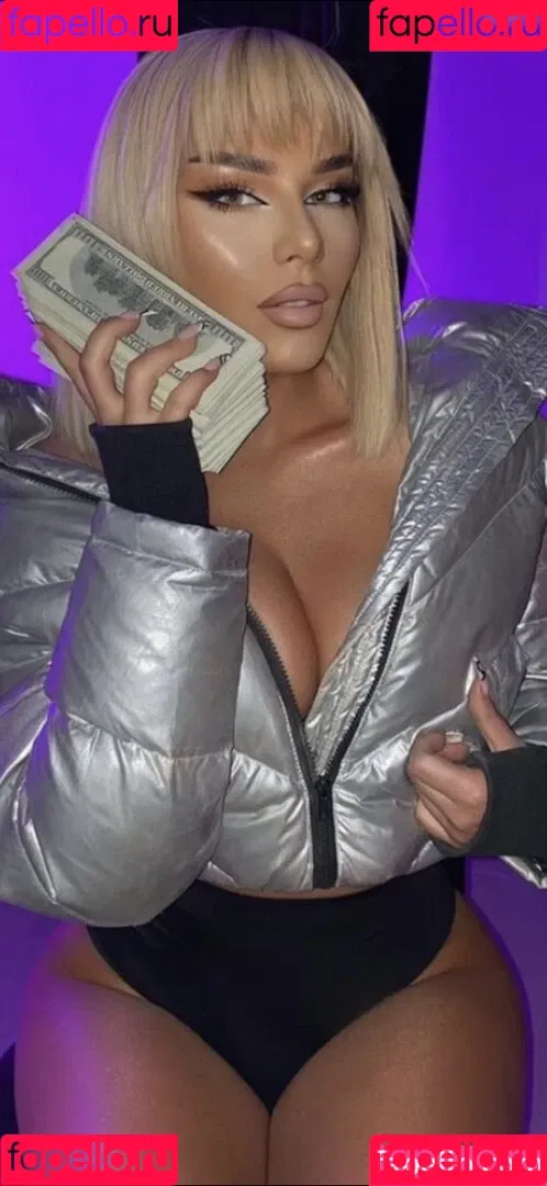 Tayna Onlyfans Photo Gallery 