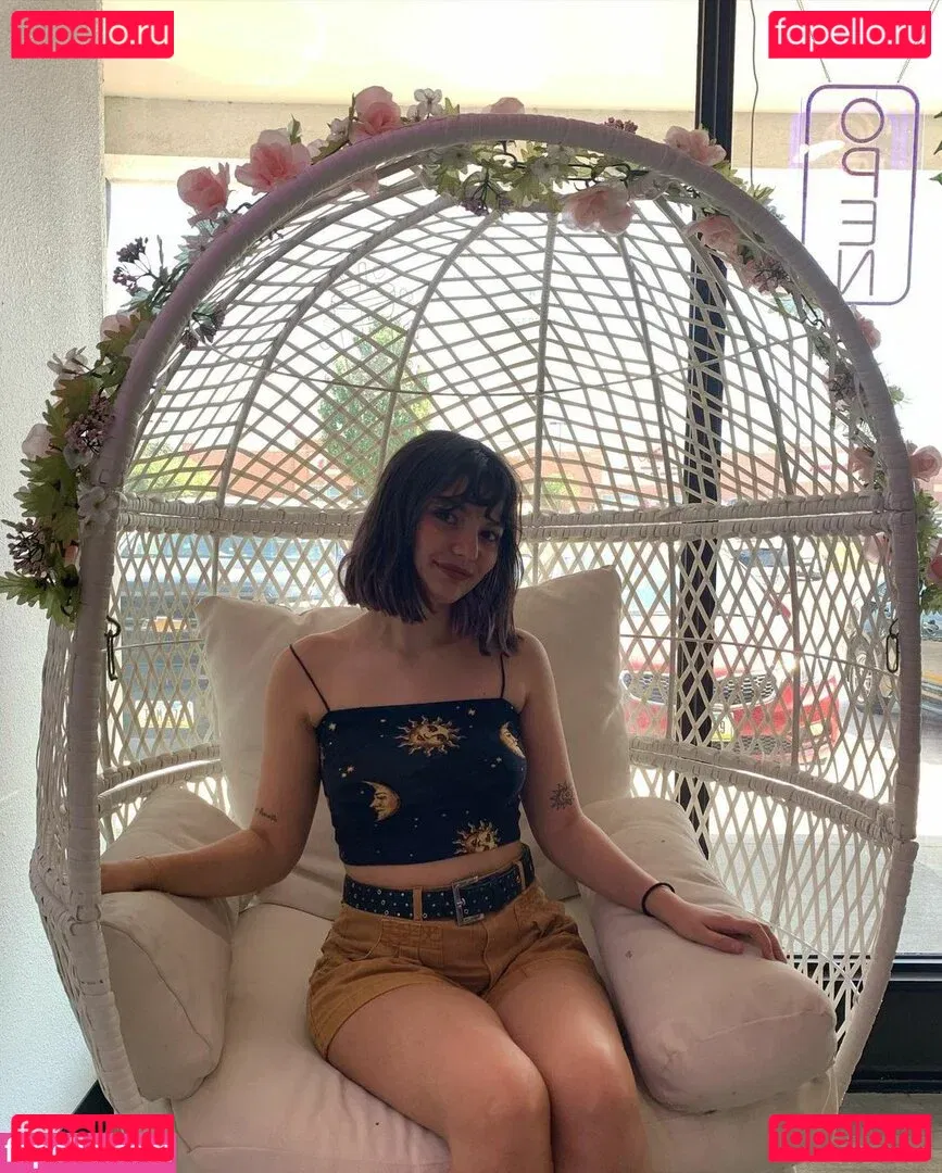 Jules ASMR Onlyfans Photo Gallery 