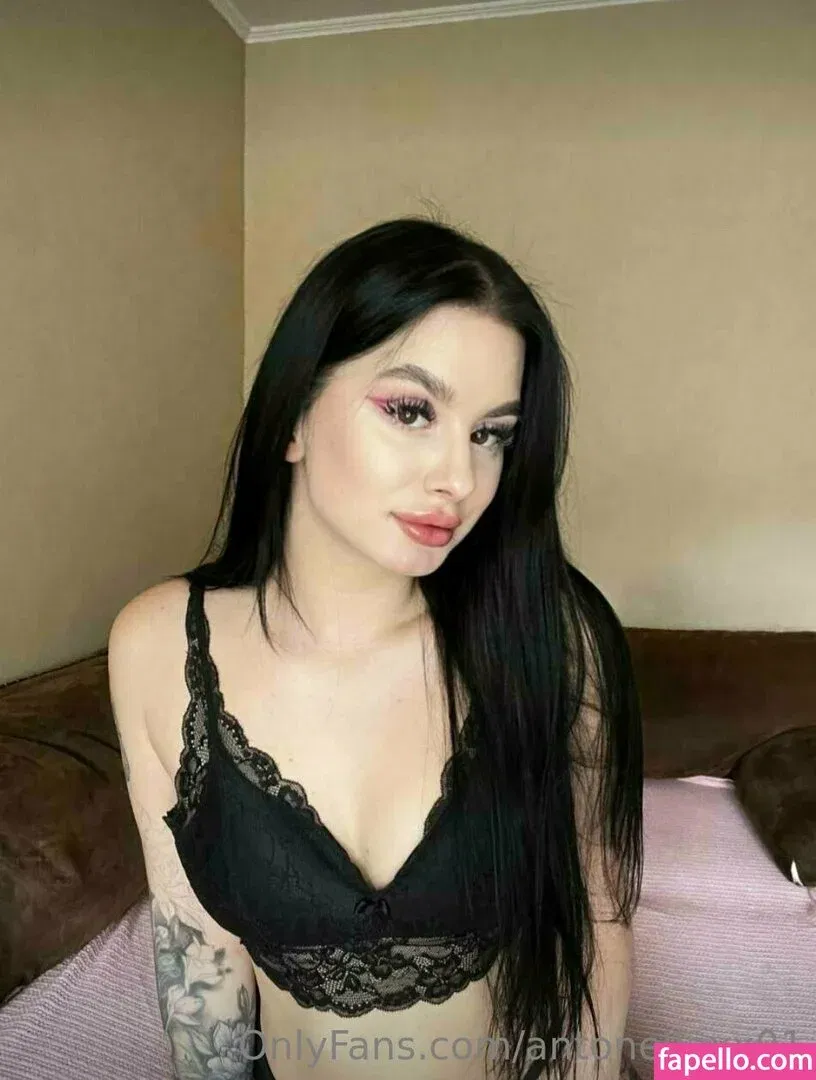 antonellaxx01 Onlyfans Photo Gallery 