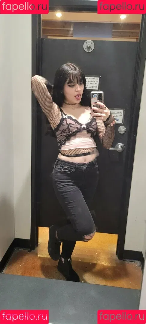 Rue Hernandez Onlyfans Photo Gallery 