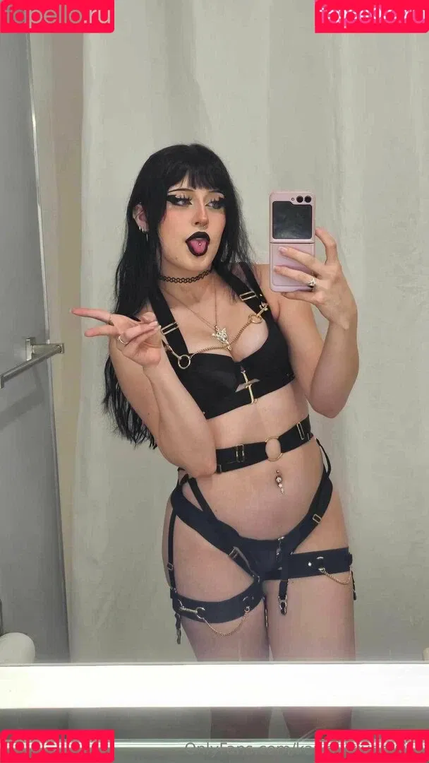 Rue Hernandez Onlyfans Photo Gallery 