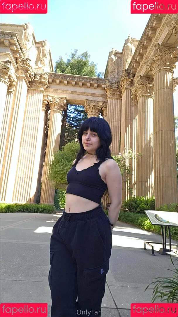 Rue Hernandez Onlyfans Photo Gallery 