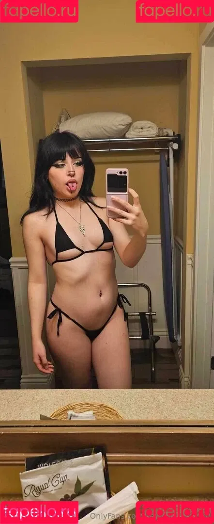 Rue Hernandez Onlyfans Photo Gallery 