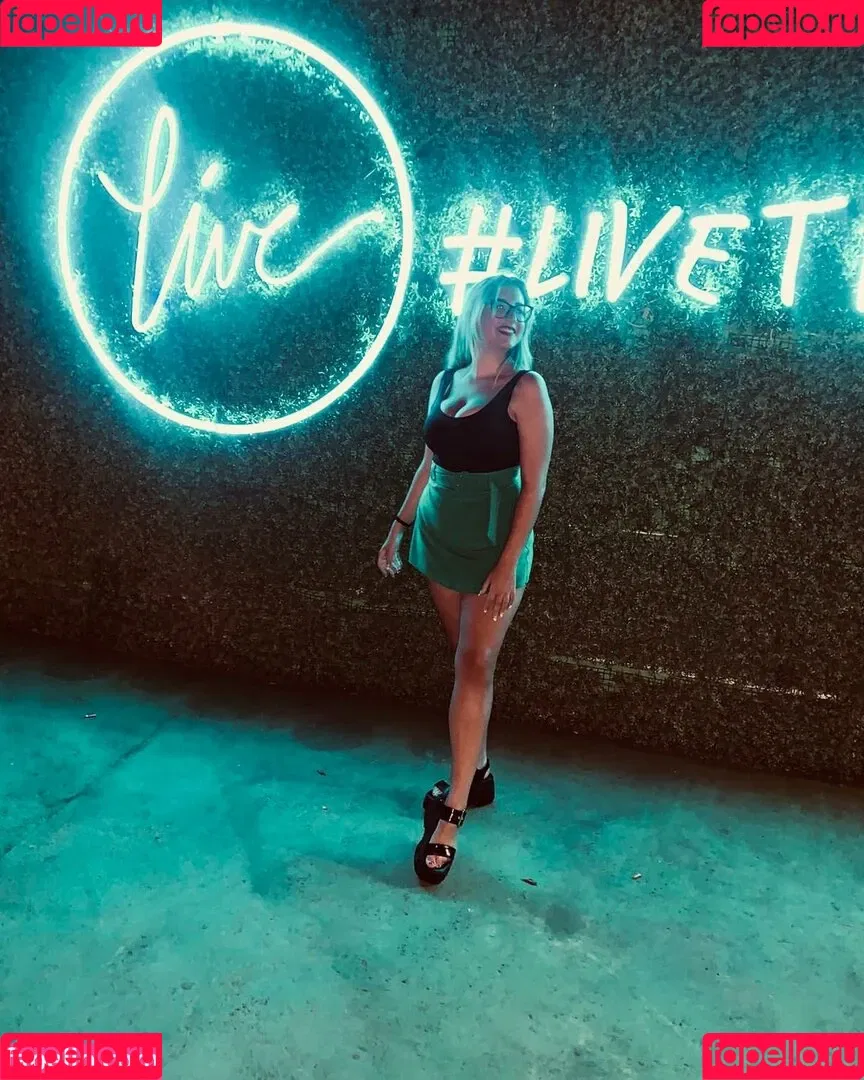 Alba Guerrero Onlyfans Photo Gallery 