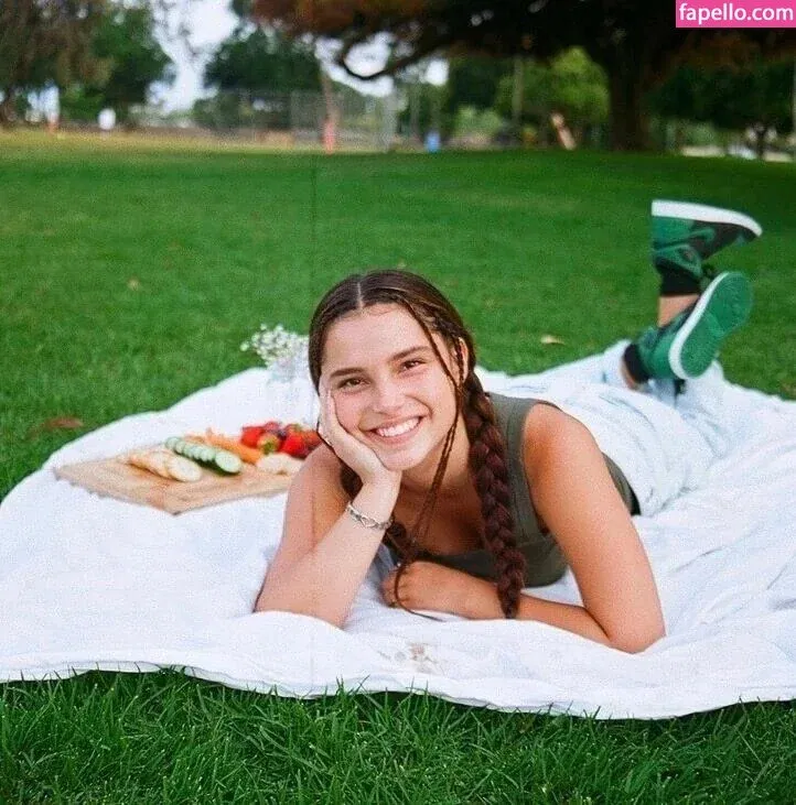 Inde Navarette Onlyfans Photo Gallery 