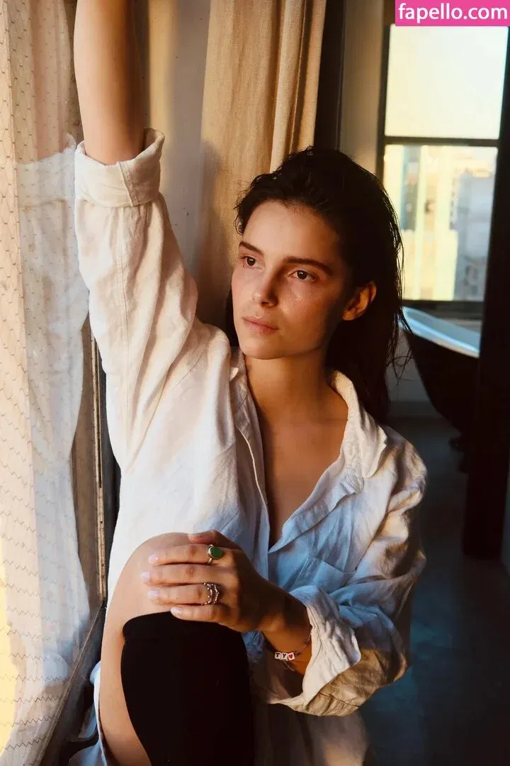 Inde Navarette Onlyfans Photo Gallery 