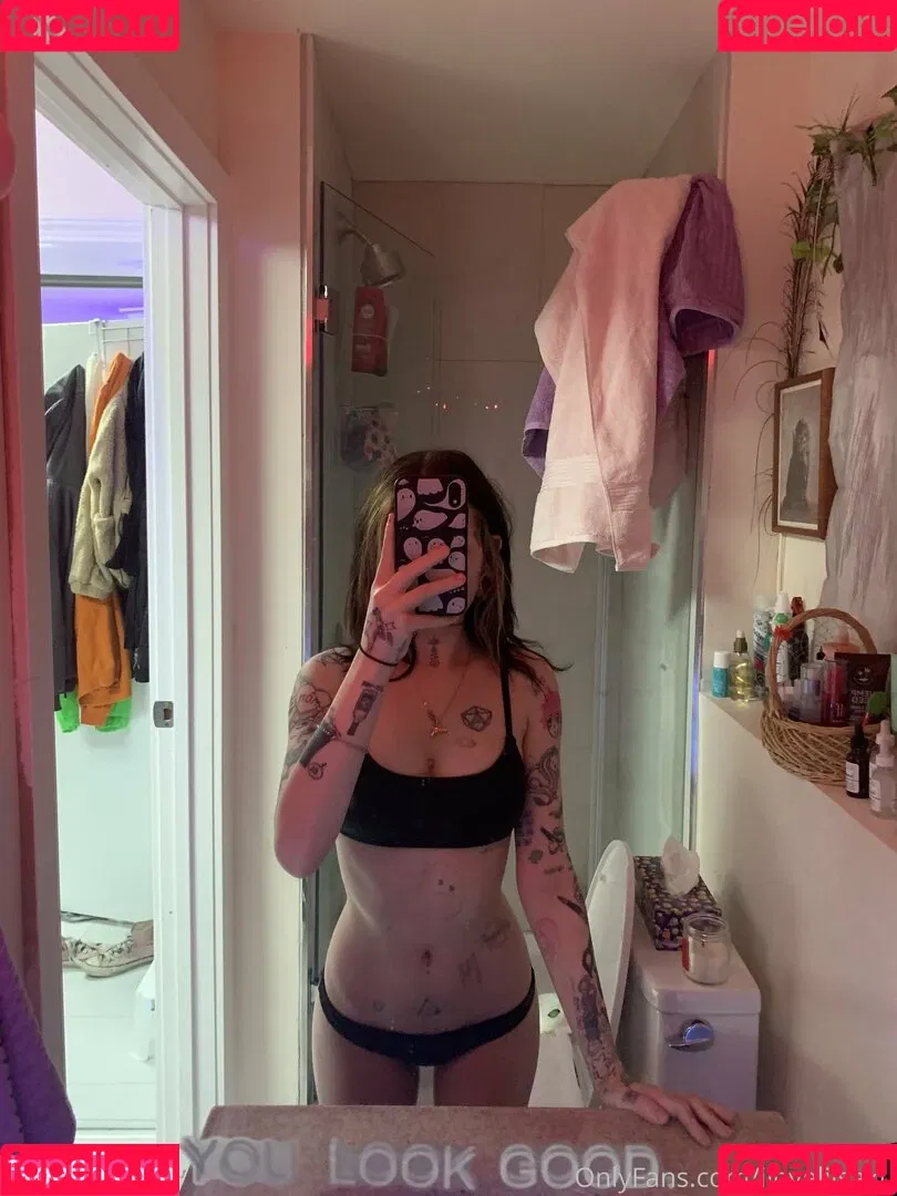 ilovelilsaku Onlyfans Photo Gallery 