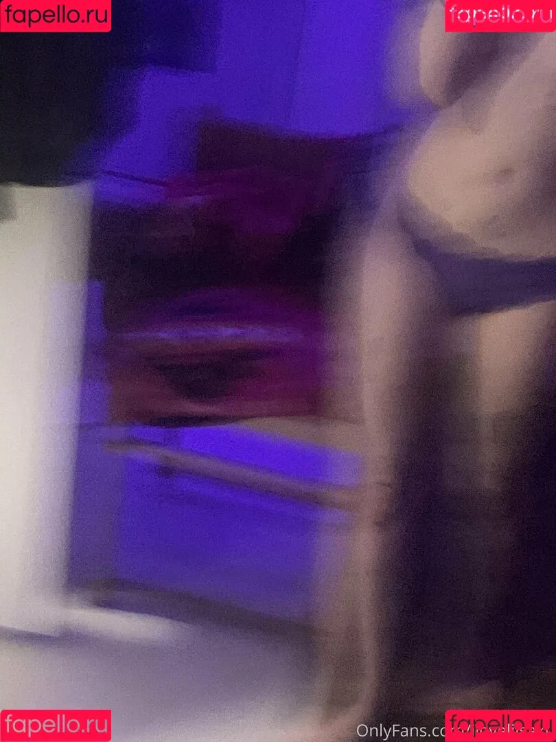 ilovelilsaku Onlyfans Photo Gallery 